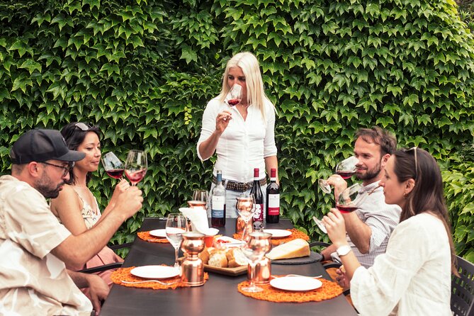 Vineyard tour and tasting of 6 Garda Wines with Giovanna Tantini - Key points at a glance