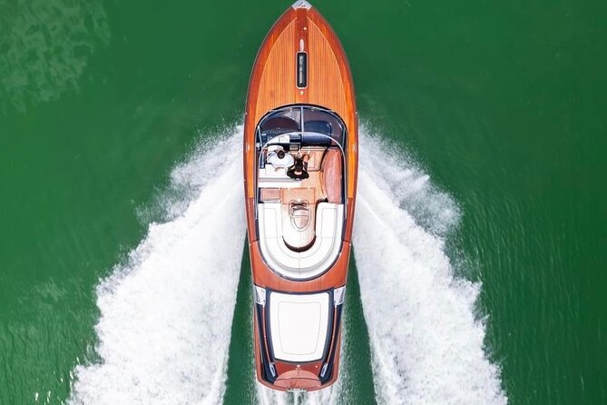 VIP Private Luxury Boat Tour - Riva Aquariva Yacht Venice - Seeing Venice from a Riva Aquariva