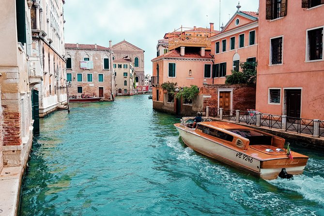 Walking in Venice Off-the-beaten Track - Guides who add more than directions