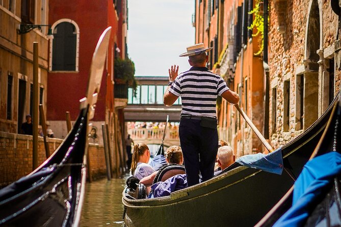 Walking Tour and Enchanting Gondola Journey in Venice - Campo Santa Maria Formosa and Venetian daily life