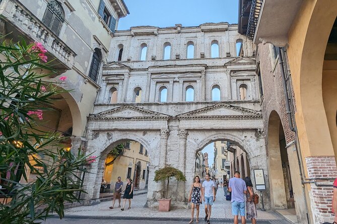 Walking Tour in Verona: 9+ Landmarks with Live Guide - Key points to know before you book