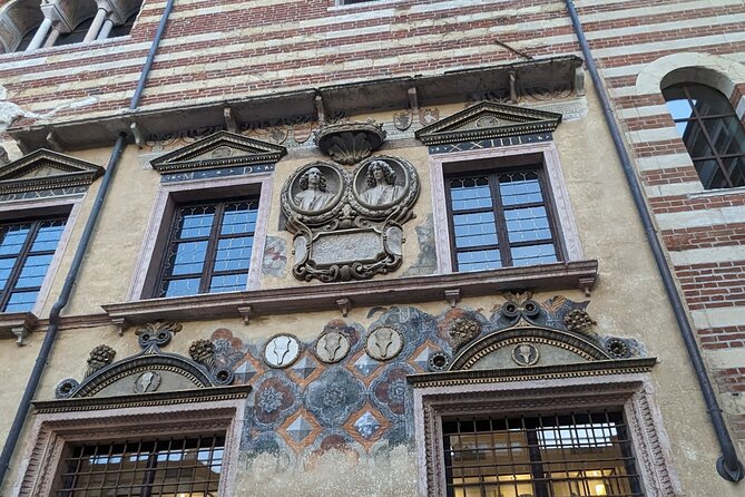 Walking Tour in Verona: 9+ Landmarks with Live Guide - Teatro Romano and the ancient city