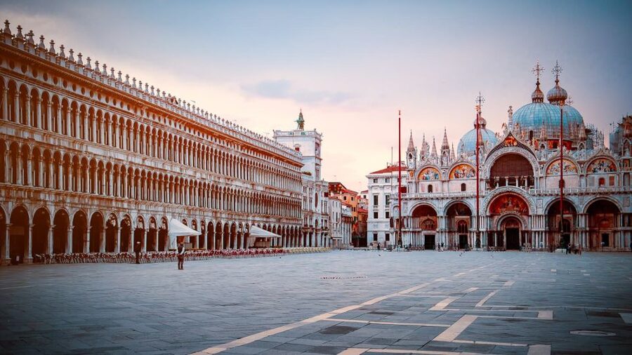 Walking Tour to Uncover the Hidden Venice - Key points at a glance