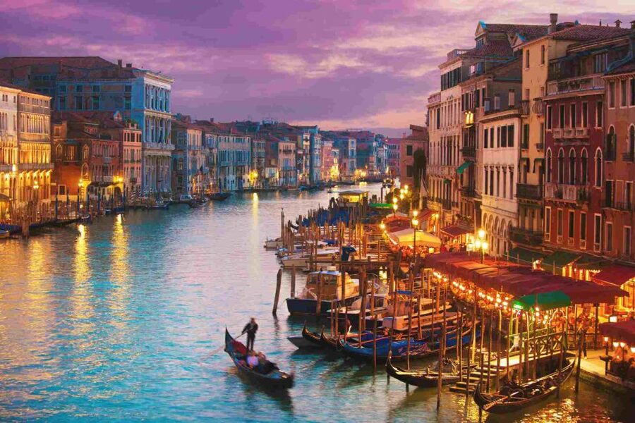 Walking Tour to Uncover the Hidden Venice - Who should book this Venice walk?
