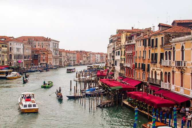 Welcome to Venice Group Tour St. Mark's Basilica & Gondola Ride - The gondola ride through quieter canals