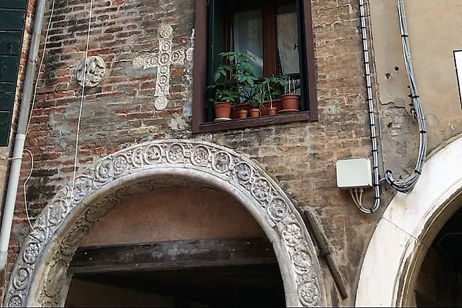 Welcome! Venice Sightseeing kickstart Tour with local guide, small group - Arriving at Piazza San Marco