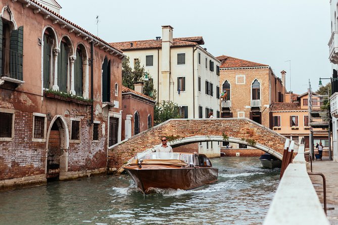 Withlocals Venice Away from the Crowds PRIVATE Tour with a Local Expert - Palazzo Zenobio and its late Baroque courtyard